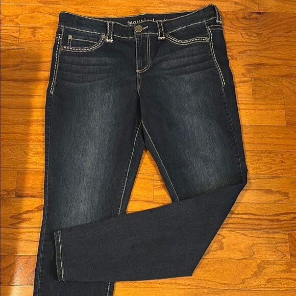 Maurices Blue Straight Leg Denim Jeans Timeless Style - Picture 1 of 7
